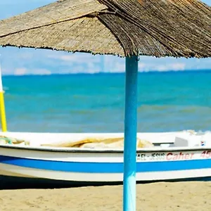Calmahouse Carihuela Torremolinos